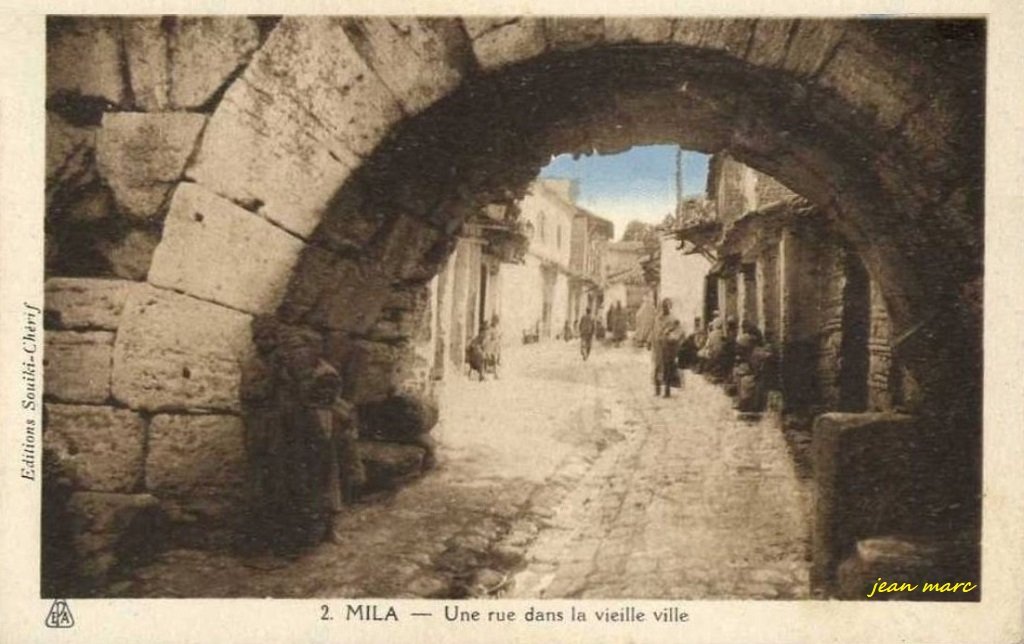 Mila - Une rue dans la vieille ville.jpg