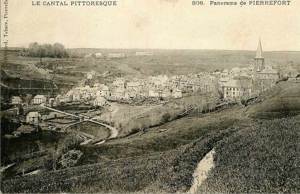 Pierrefort 806.jpg