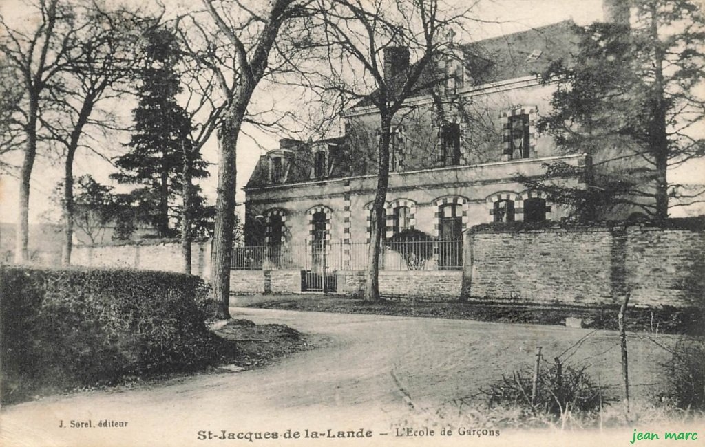 Saint-Jacques-de-la-Lande - L'École de Garçons.jpg