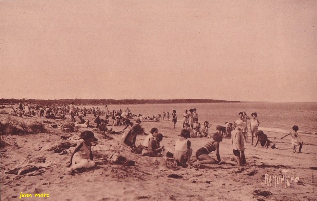 Boyardville - Ile d'Oléron - La Plage vers la forêt.jpg