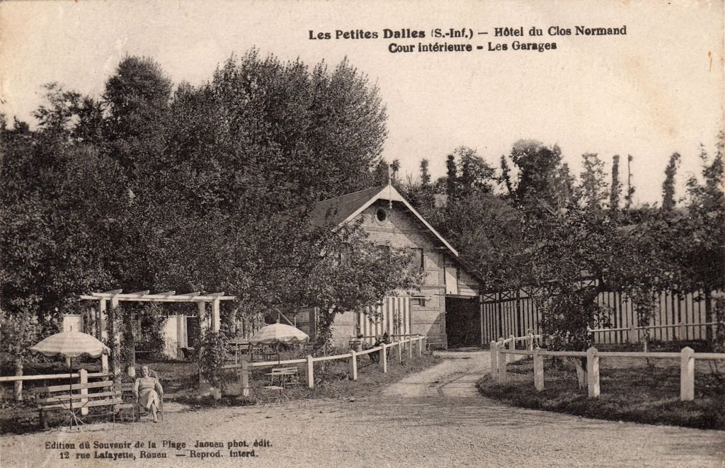 76 - LES PETITES DALLES - Hôtel du Clos Normand - Les Garages ..  Edition du Souvenir  - Série Hôtel - 07-02-26.jpg