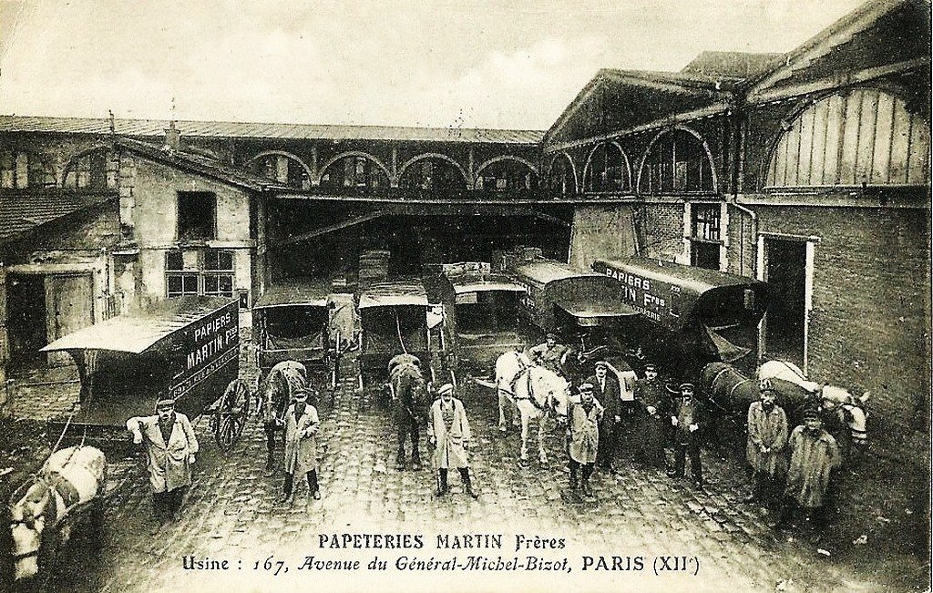 A Attelages Paris Avenue du Gal M. Bizot 12° ch.jpg