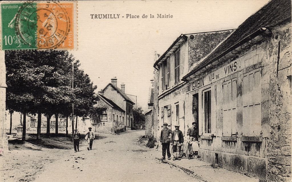 60 - TRUMILLY - Place de la Mairie - ENP - E. Desaix - 15-02-26.jpg