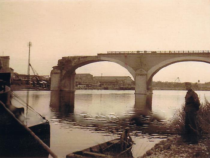 Pont du Mée photo 1940.JPG