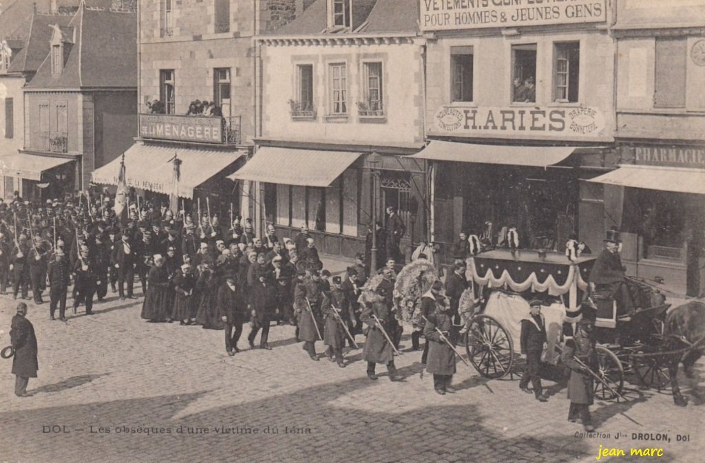 Dol - Les obsèques d'une victime du Iéna.jpg