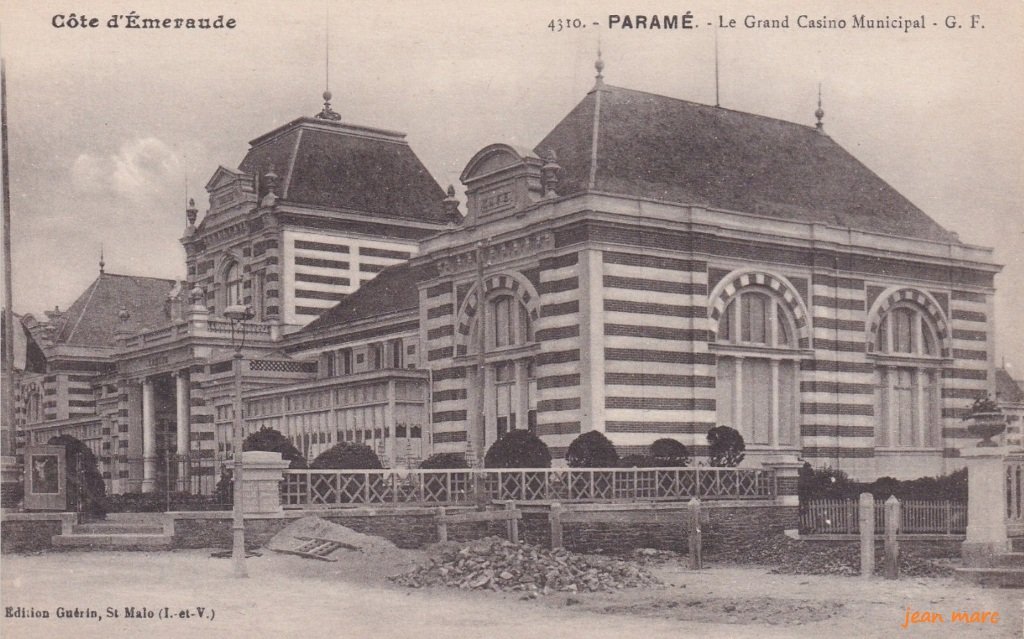 Paramé - Le Grand Casino municipal.jpg