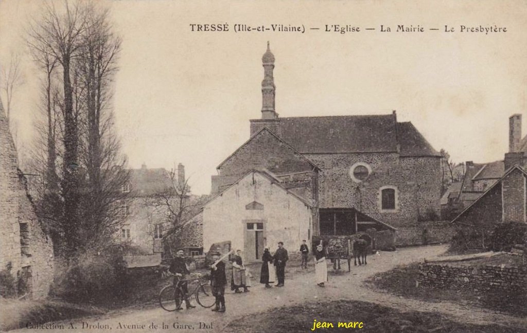 Tressé - L'Église - La Mairie - Le Presbytère.jpg