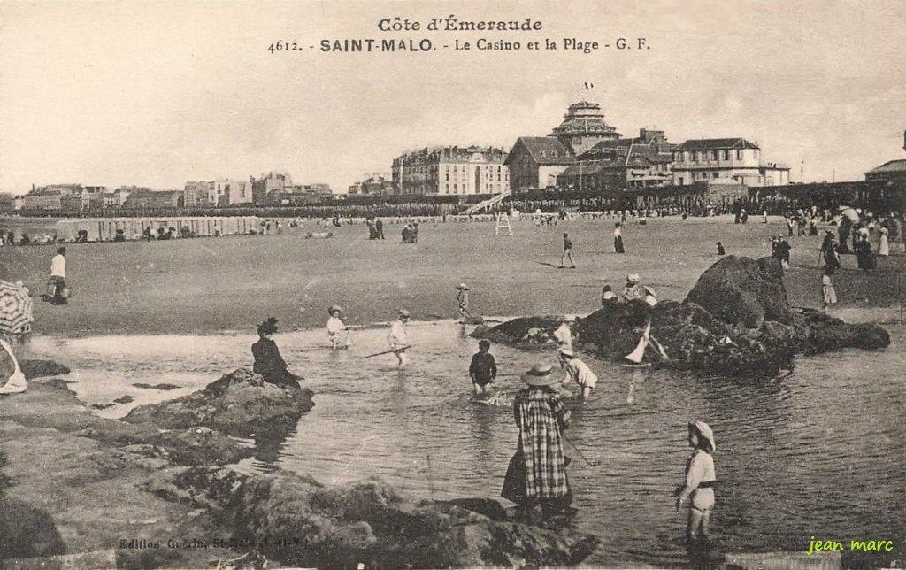 Saint-Malo - Le Casino et la Plage.jpg