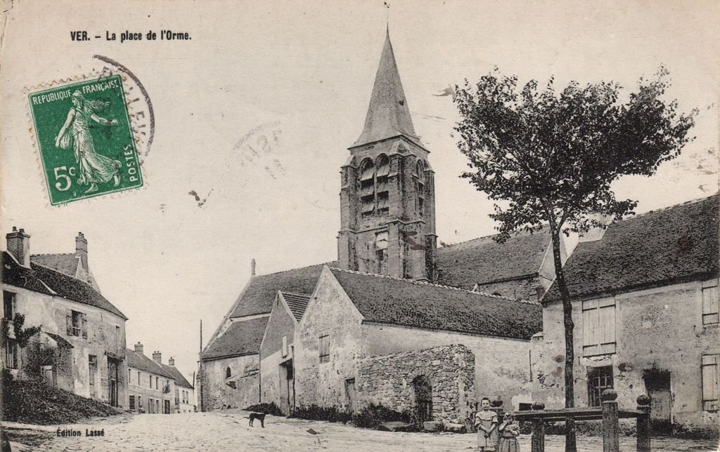 60 - VER SUR LAUNETTE - La place de l'Orme - Edition Lassé S1 - 24-02-26.jpg