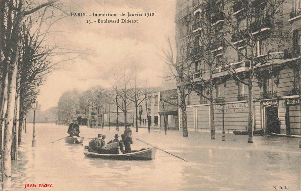 Paris XIIe - Inondations de Janvier 1910 - Boulevard Diderot.jpg