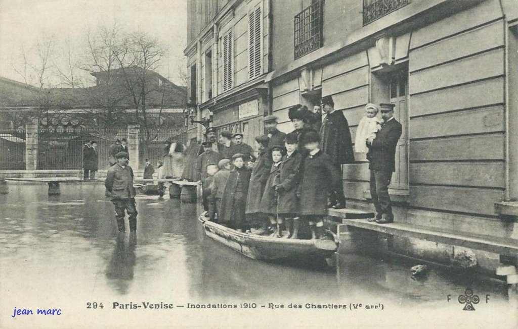Paris Ve - Paris-Venise - Inondations 1910 - Rue des Chantiers.jpg