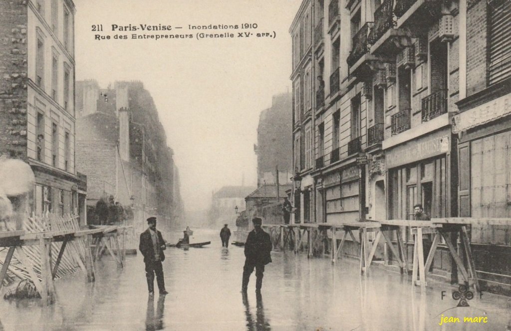 Paris XVe - Paris-Venise - Inondations 1910 - Rue des Entrepreneurs.jpg