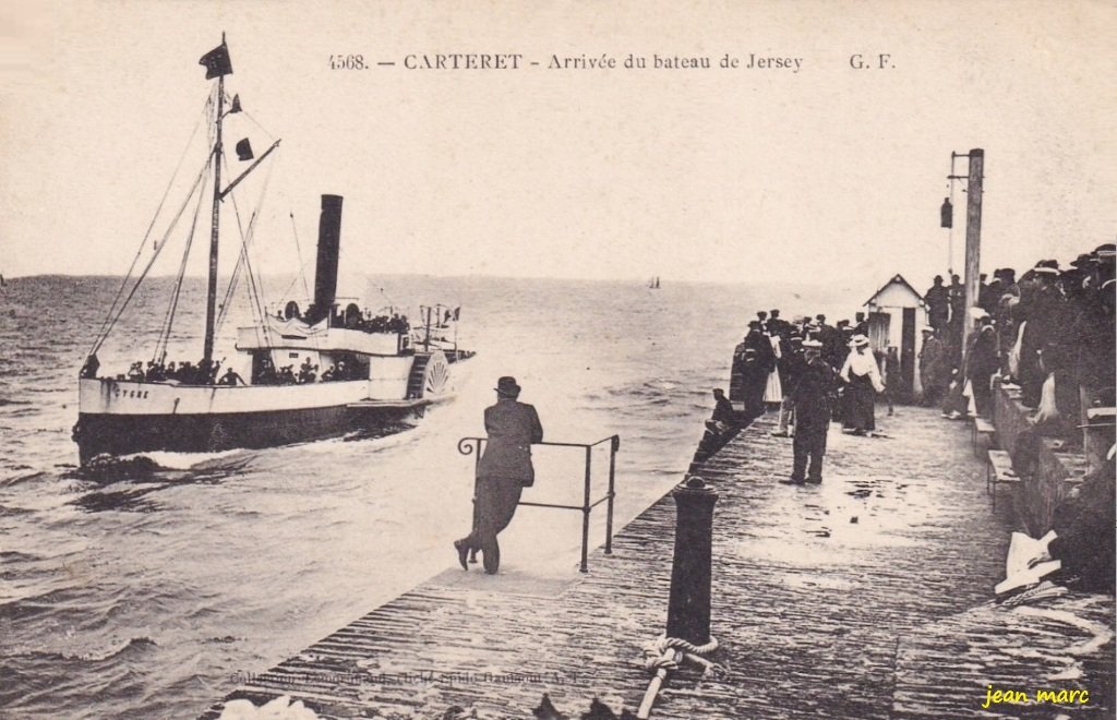 Carteret – Arrivée du bateau de Jersey.jpg