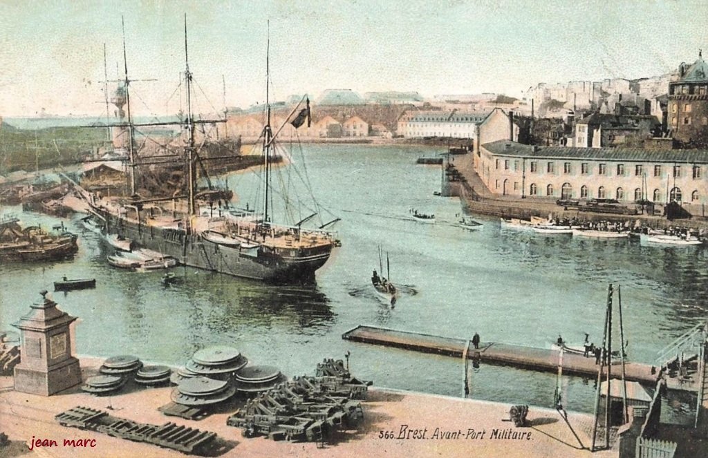 Brest - Avant-Port militaire.jpg