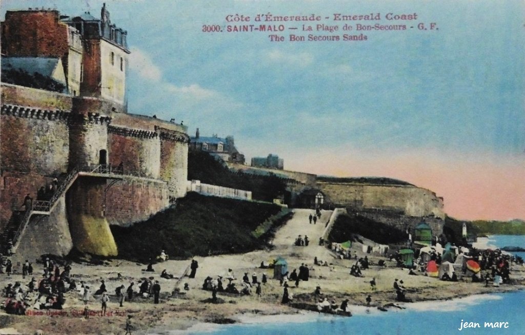 Saint-Malo - La Plage de Bon-Secours.jpg