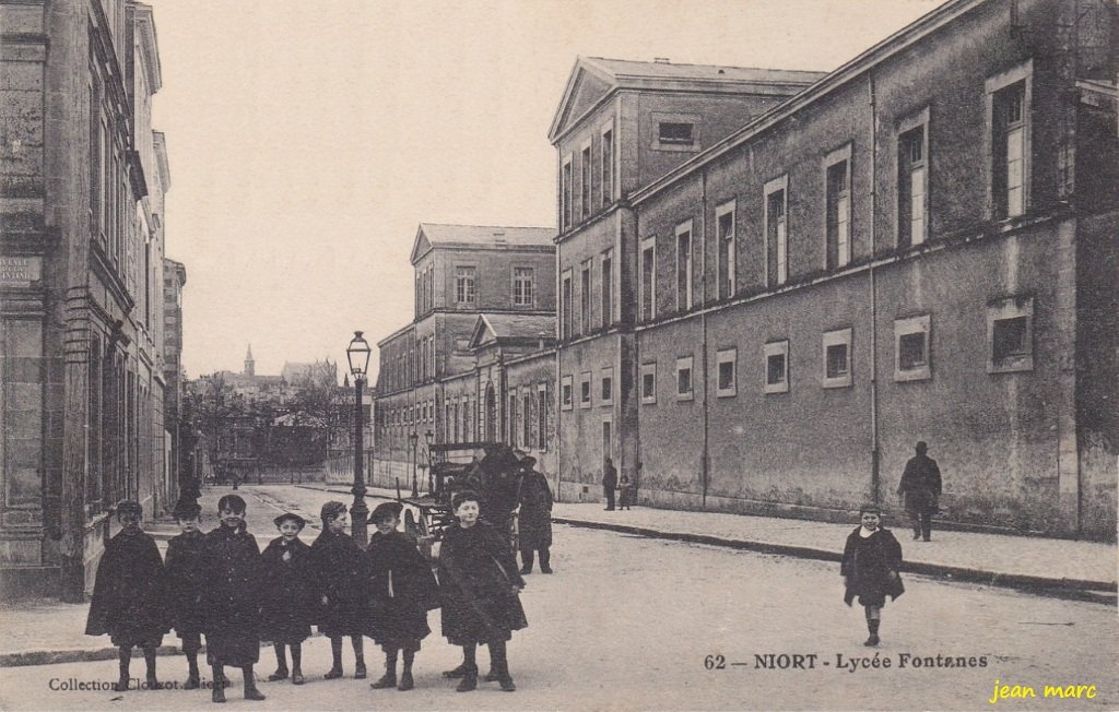 Niort - Lycée Fontanes.jpg