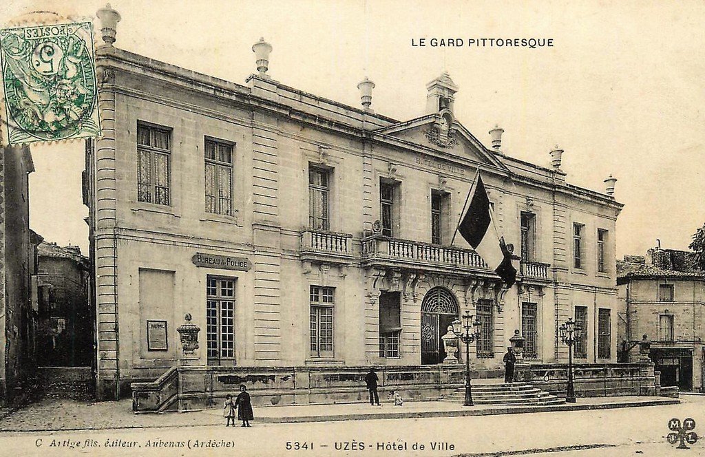 Uzès 5341.jpg