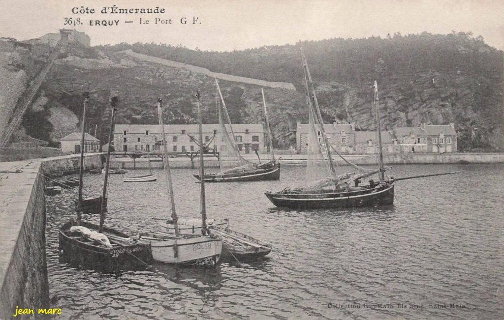Erquy - Le Port.jpg