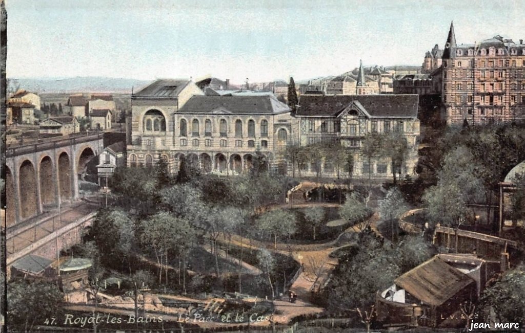 Royat-les-Bains - Le Parc et le Casino.jpg