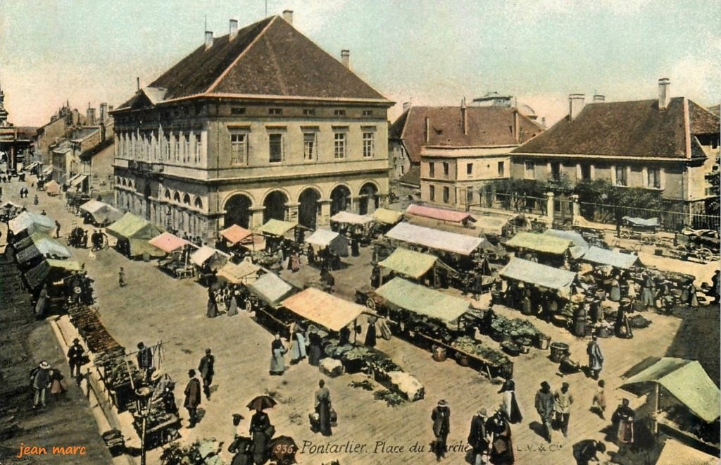 Pontarlier - Place du Marché.jpg