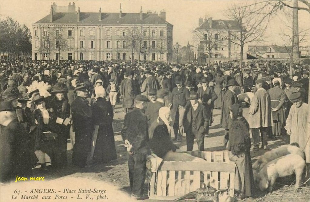 Angers - Place Saint-Serge - Le Marché aux Porcs.jpg