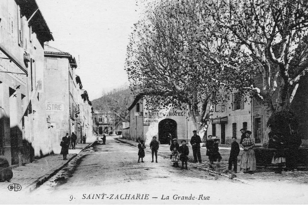 Saint-Zacharie 9.jpg
