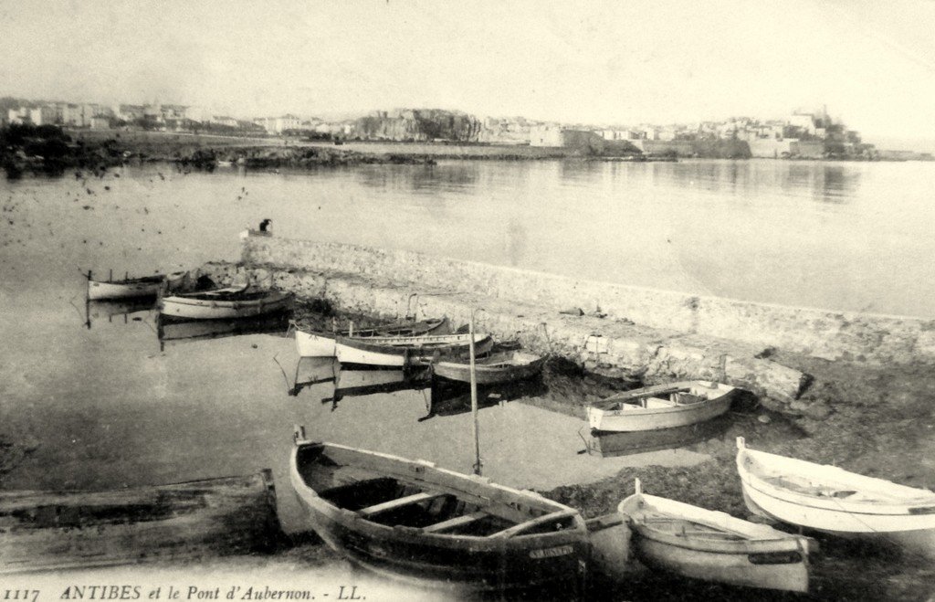 A Barques Antibes 1117.jpg