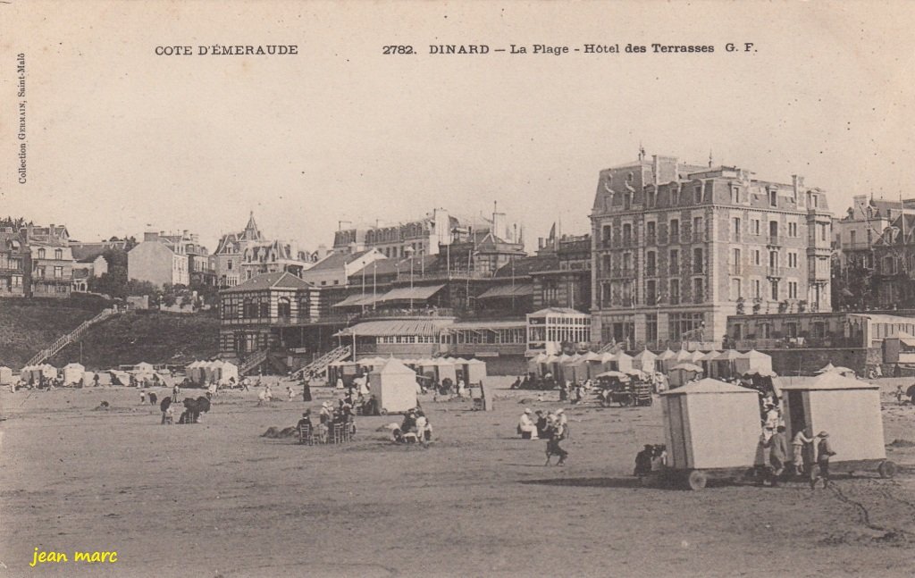 Dinard - La Plage - Hôtel des Terrasses.jpg