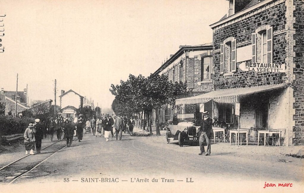 Saint-Briac - L'Arrêt du Tram.jpg