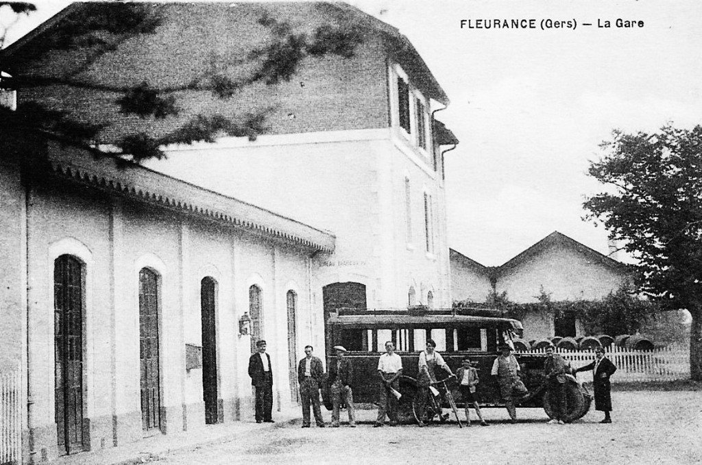 A Autocar Fleurance.jpg