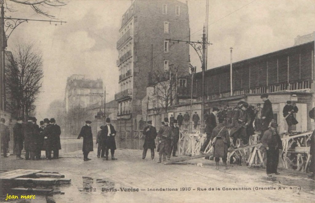 Paris XVe - Inondations 1910 - Rue de la Convention.jpg