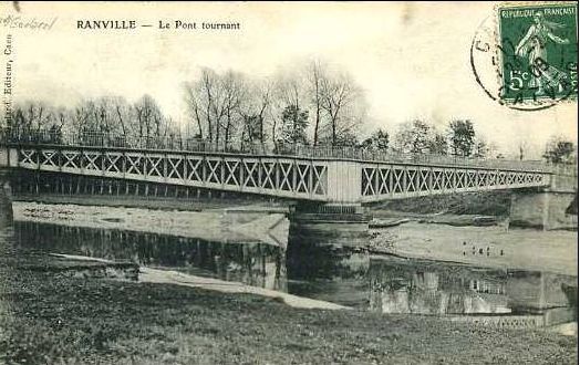 Sans Numéro - Ranville -Le pont tournant.jpg