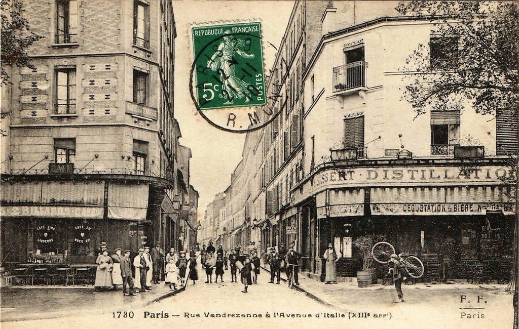 Paris 1730 F F.jpg
