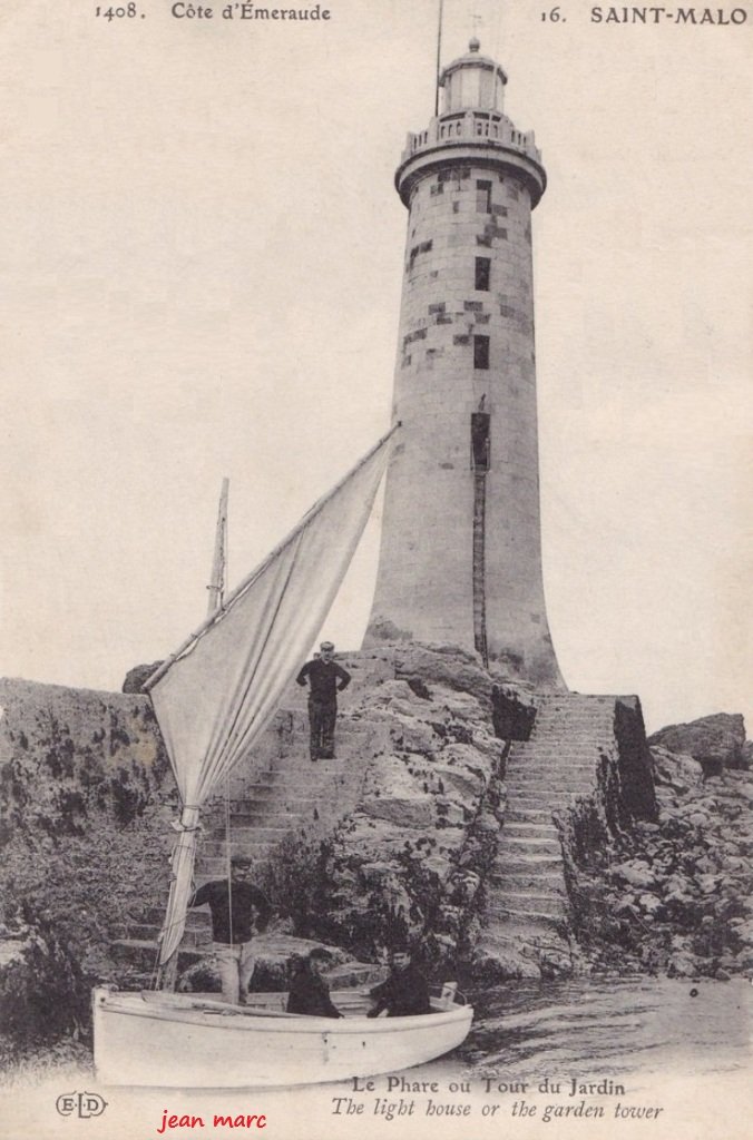 Saint-Malo - Le Phare ou Tour du Jardin.jpg