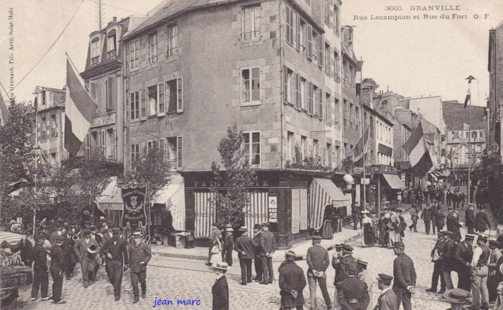 Granville - Rue Lecampion et rue du Fort.jpg