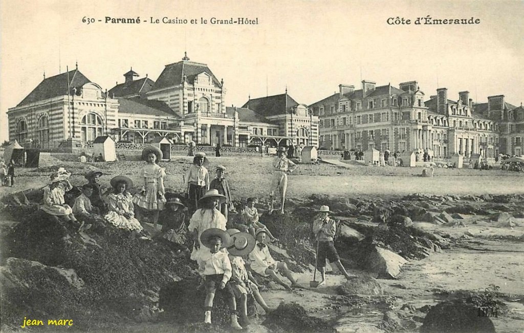 Paramé - Le Casino et le Grand Hôtel.jpg
