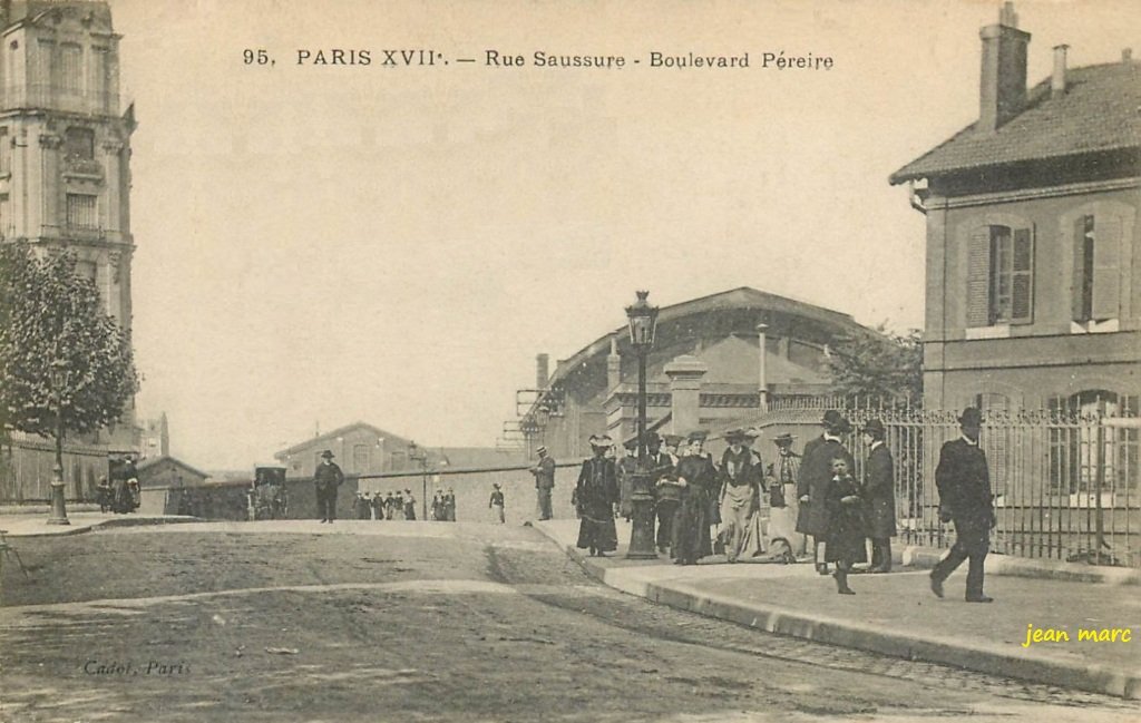 Paris XVIIe - Rue Saussure - Boulevard Péreire.jpg
