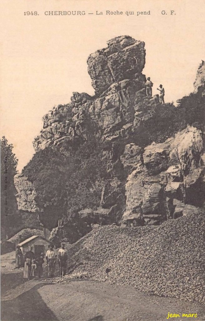 Cherbourg - La Roche qui pend.jpg