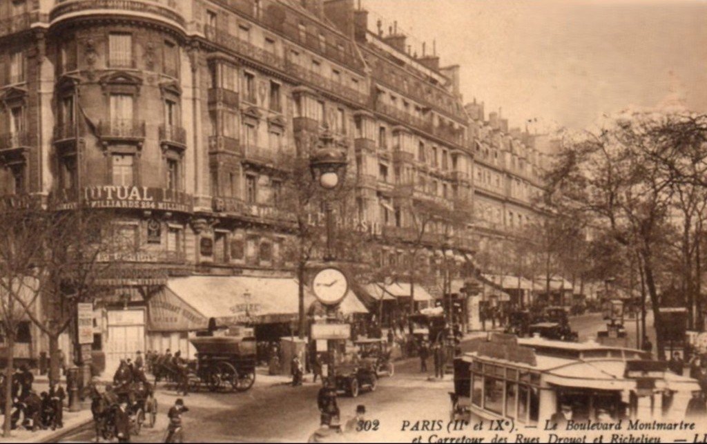 Paris Bd Montmartre 302.jpg