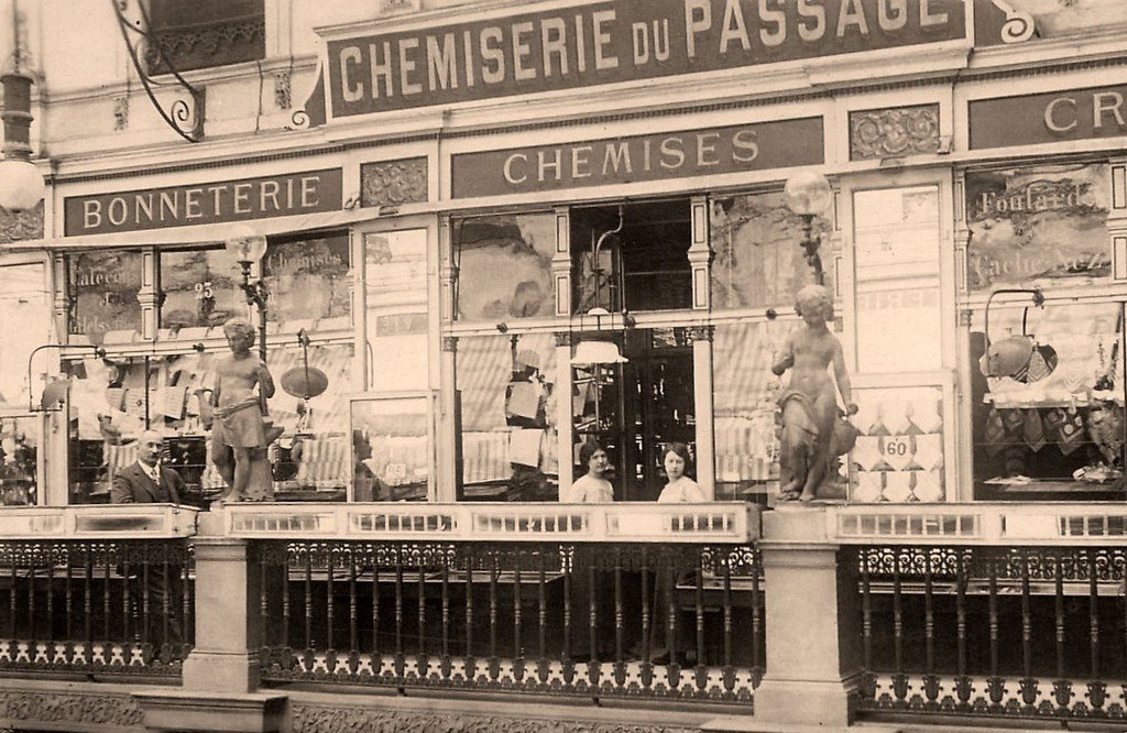 Nantes - Passage Pommeraye CP.jpg