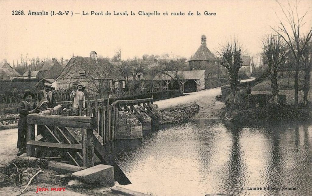 Amanlis - Le Pont de Laval, la Chapelle et route de la Gare.jpg