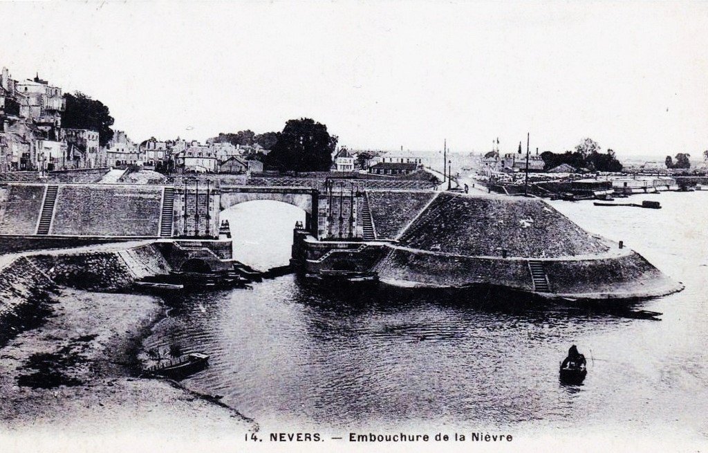Nevers (14.jpg