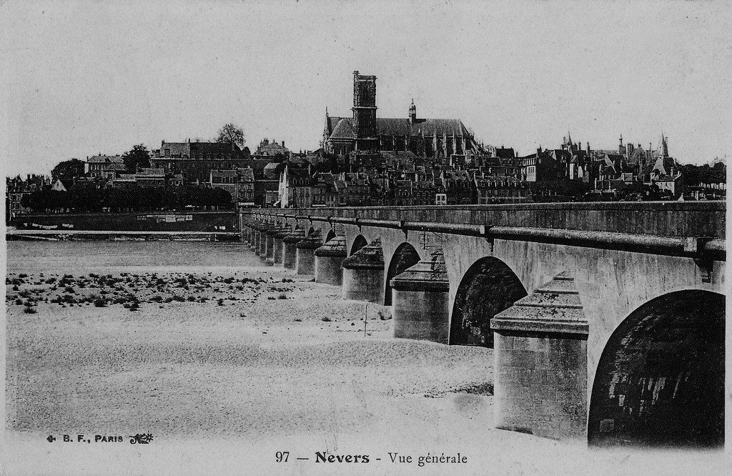 Nevers (97).jpg