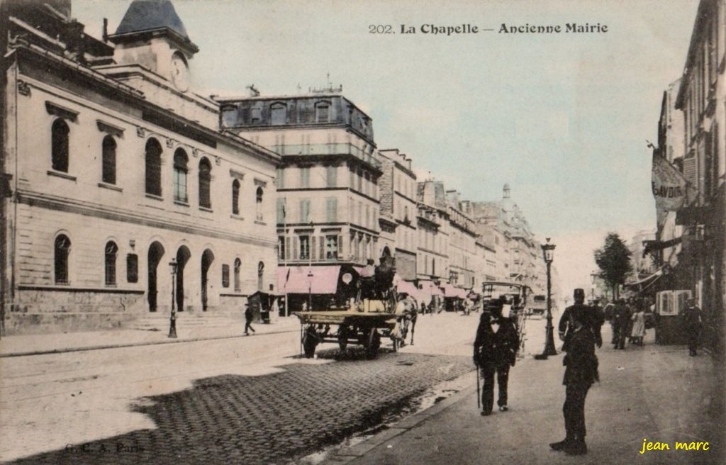 Paris XVIIIe - Rue La Chapelle - Ancienne Mairie.jpg