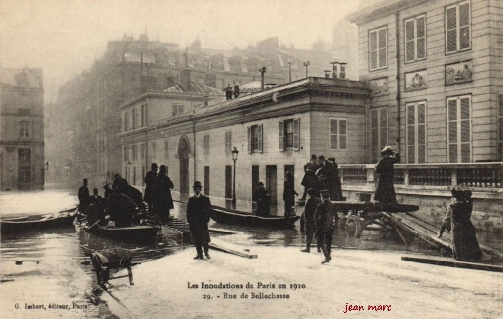 Paris - Les Inondations de Paris en 1910 - 29 - Rue de Bellechasse.jpg