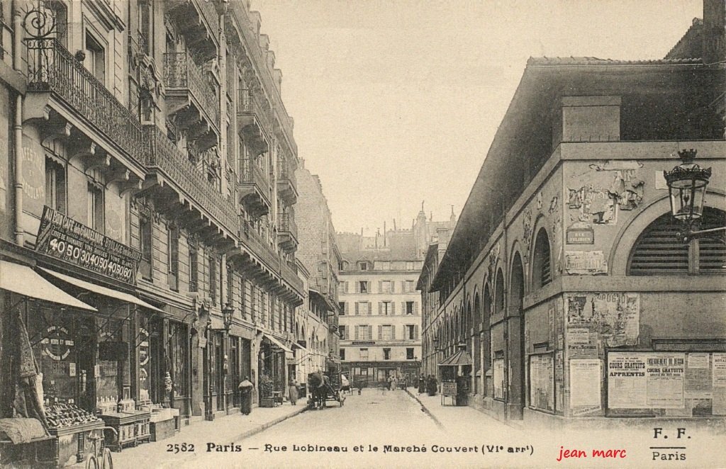 Paris VIe - Rue Lobineau et le Marché Couvert.jpg