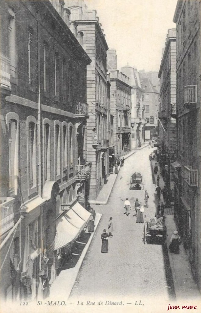 Saint-Malo - Rue de Dinard.jpg