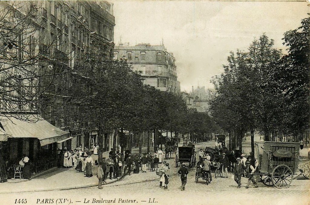 Paris Boulevard Pasteur 1445.jpg