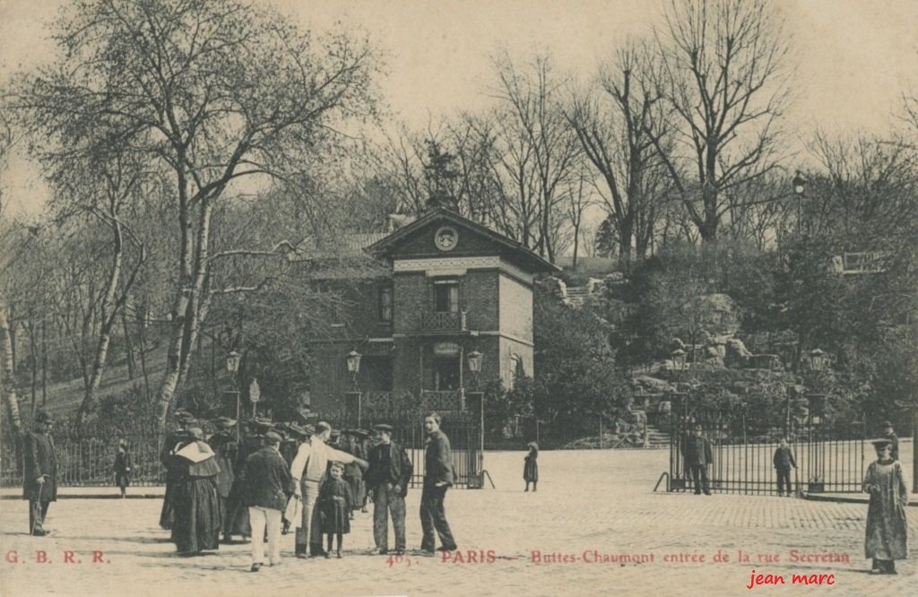 Paris - Buttes-Chaumont - Entrée de la Rue Secrétan 465.jpg