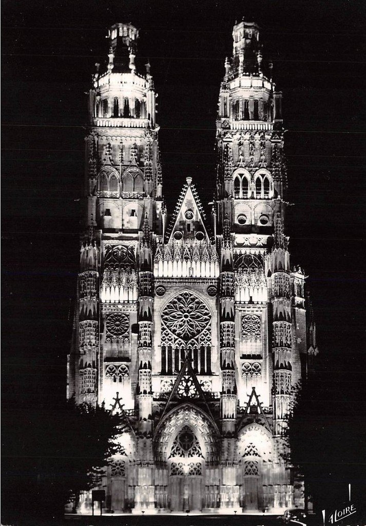 Tours 12 Cathé..jpg